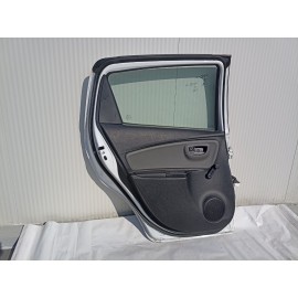 Πόρτα πίσω αριστερή οδηγού από Toyota Yaris Comfort 2020