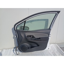 Πόρτα μπροστινή δεξιά συνοδηγού από Toyota Yaris Comfort 2020