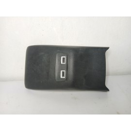 Κάλυμμα Πίσω Κονσόλας με Θύρες USB από Peugeot 208 Allure 2021