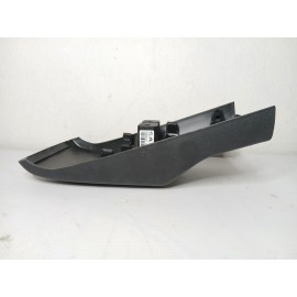 Κάλυμμα Πίσω Κονσόλας με Θύρες USB από Peugeot 208 Allure 2021