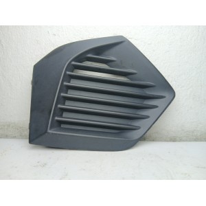 Front Left Fog Light Grille from Peugeot 2008 Active 2021